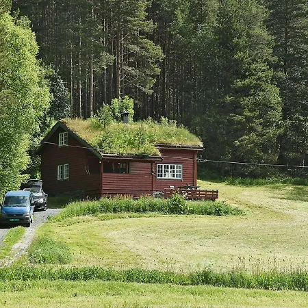 Holiday home Hjalmarhytta *